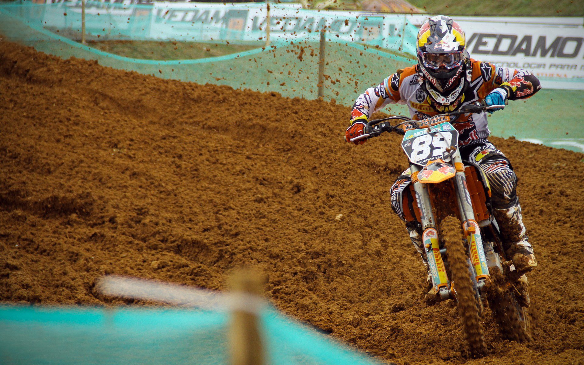 “青训基地建设提速，推动全国青少年足球发展”，全国青少年足球训练营