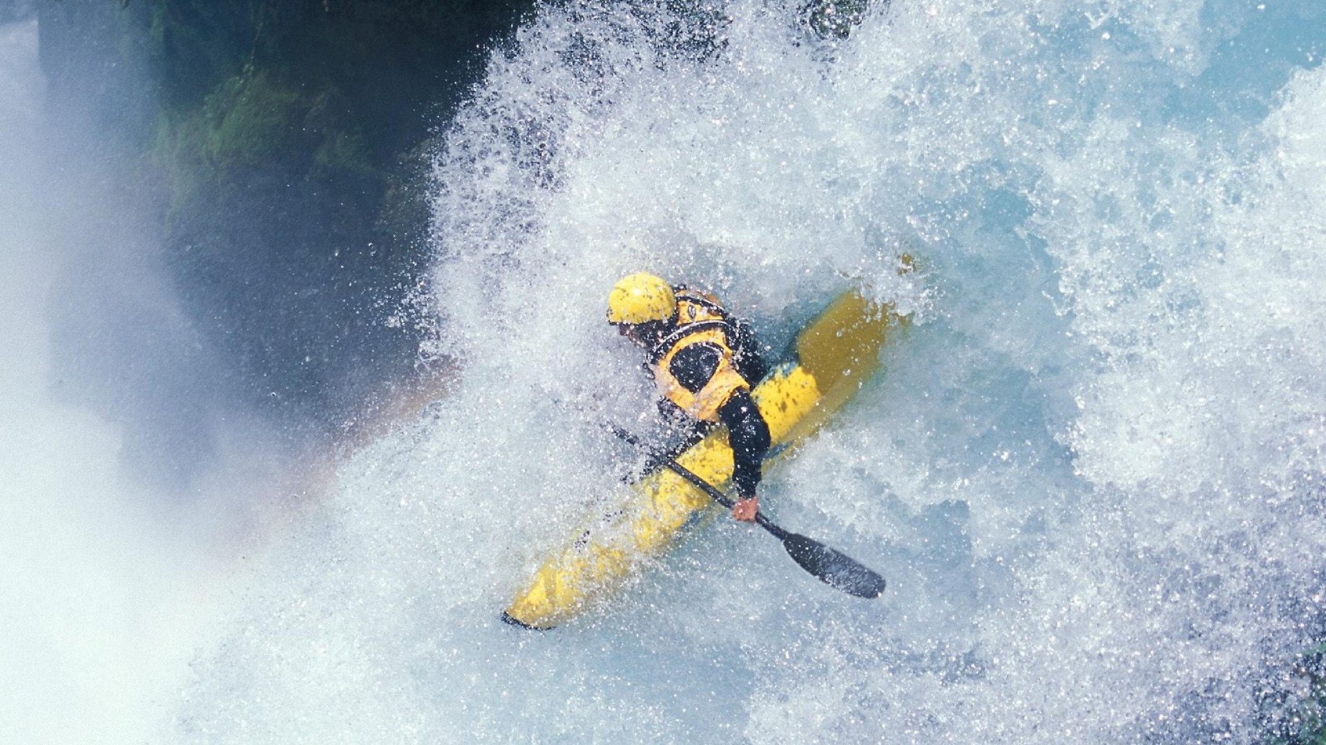 哈兰德再破纪录，欧冠帽子戏法率队晋级，哈兰德欧冠进球集锦
