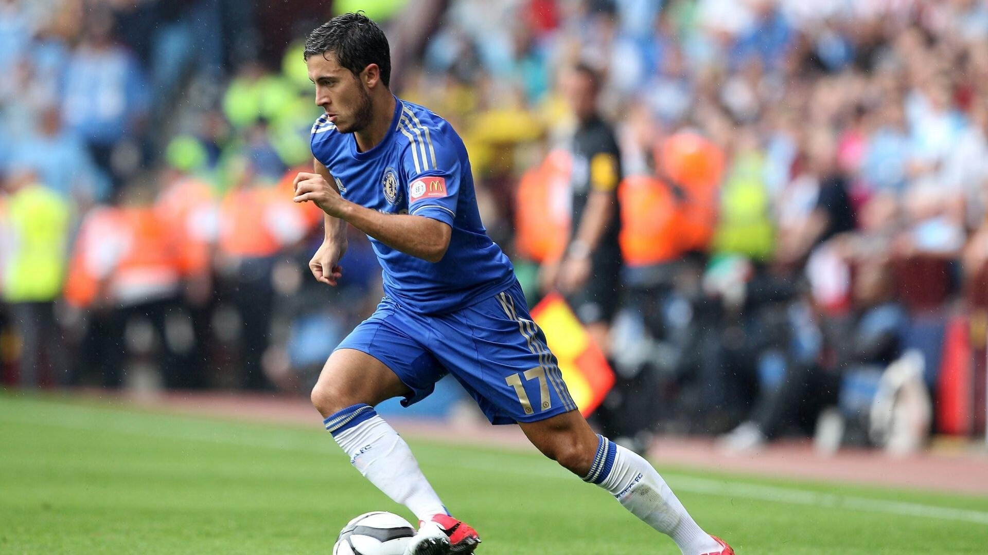 球场英雄！阿根廷前锋戴帽，球场英雄!阿根廷前锋戴帽是谁