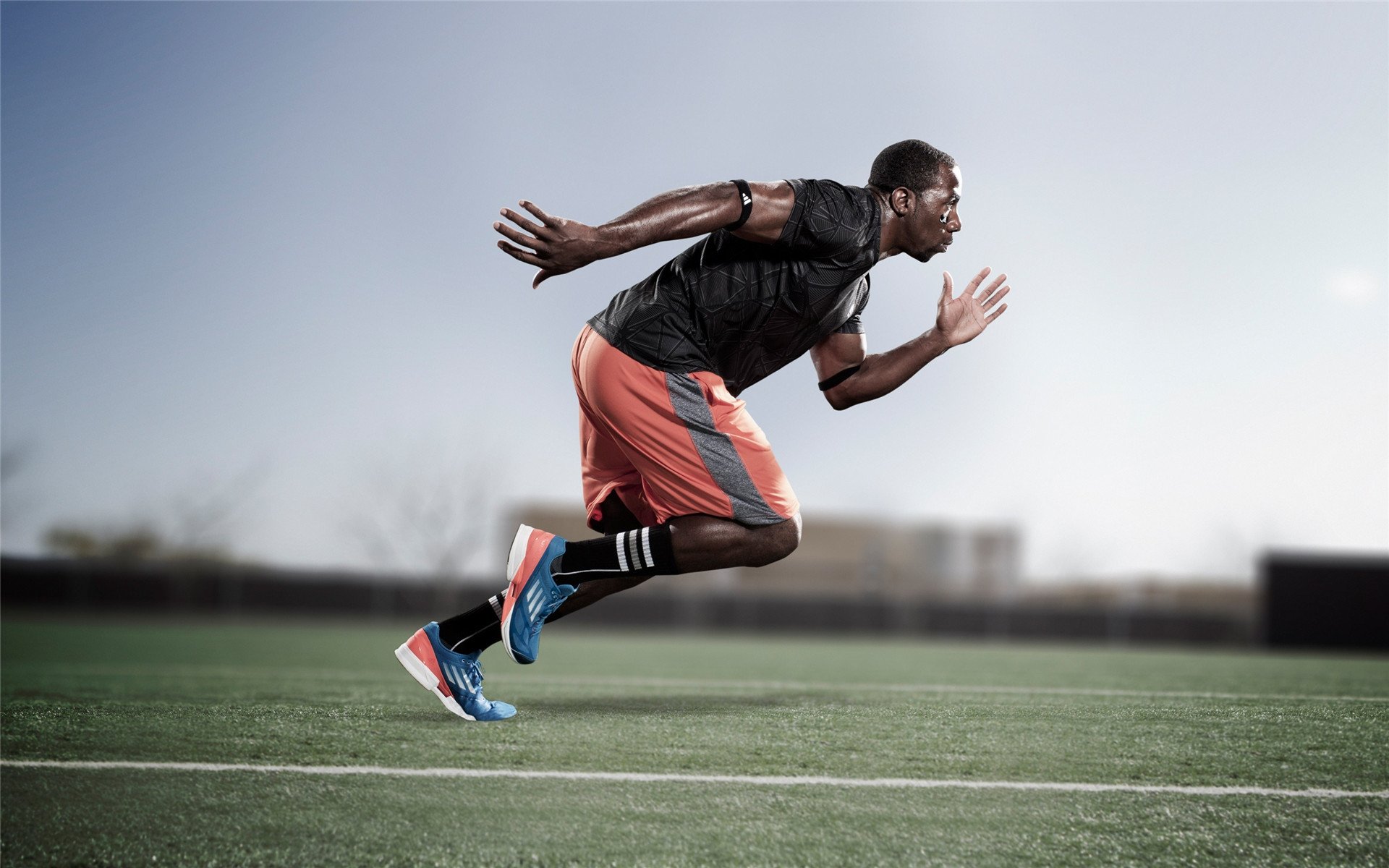 英超战火再燃，精彩进球与神级扑救引万人欢呼，英超 激烈